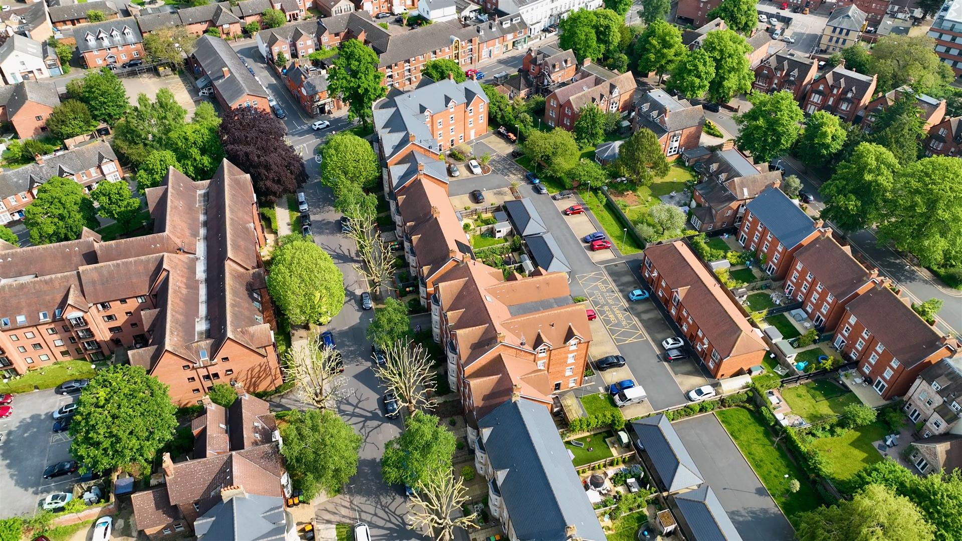 Warwick Avenue, Bedford